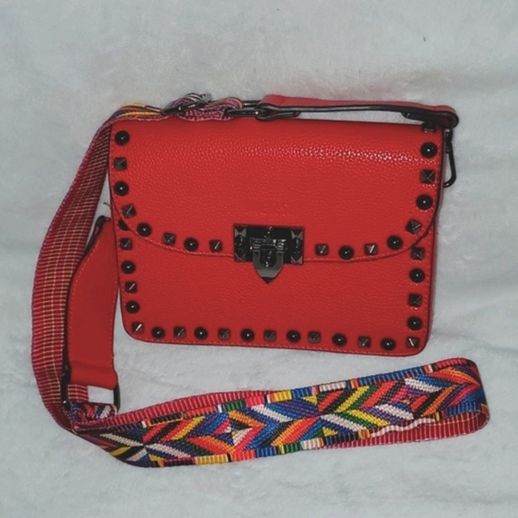 NWOT MERSI Ruby Crossbody Bag With 2 Adjustable Straps - Picture 15 of 16